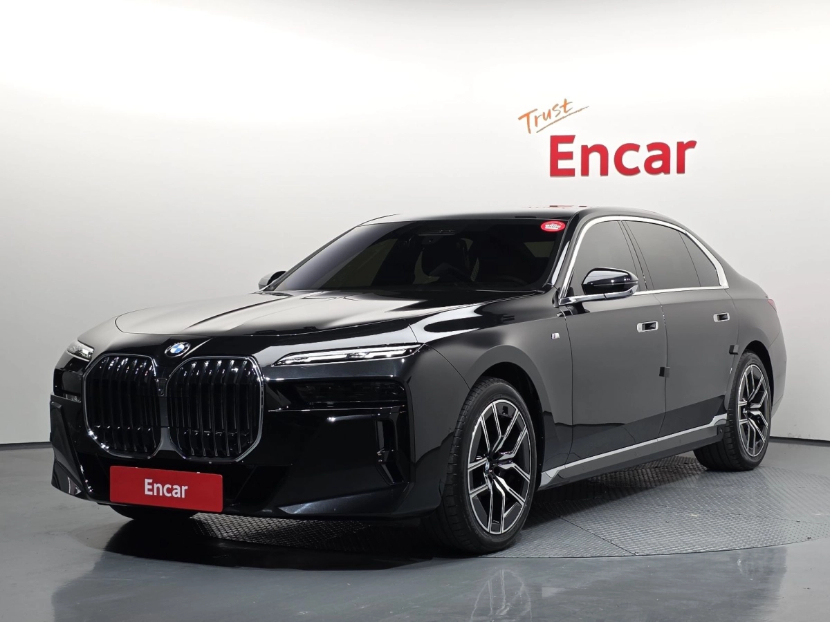 BMW 7-SERIES G70 2025