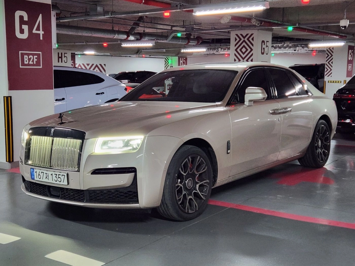 ROLLS ROYCE GHOST
