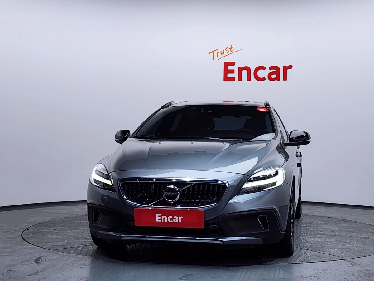 VOLVO V40 CROSS COUNTRY