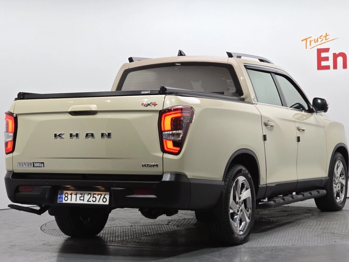 SSANGYONG REXTON SPORTS CAR