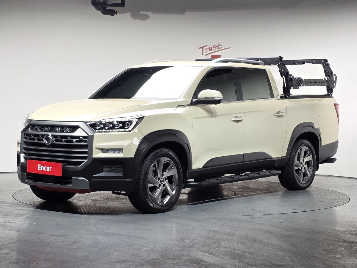 SSANGYONG REXTON SPORTS CAR