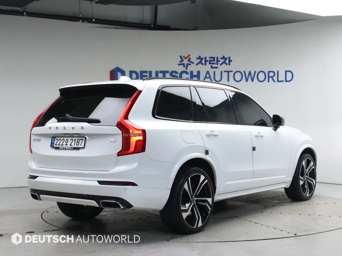 VOLVO XC90