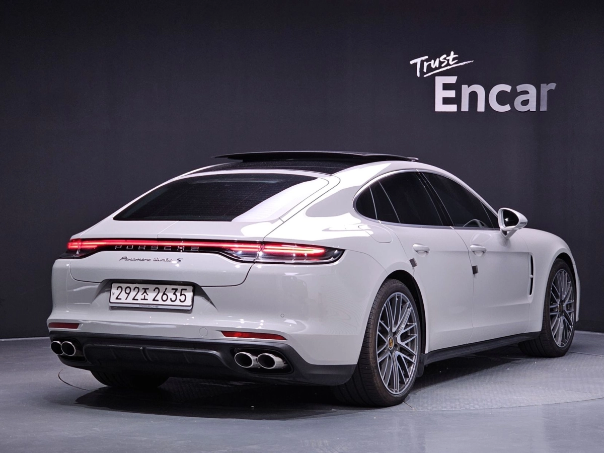 PORSCHE PANAMERA 971