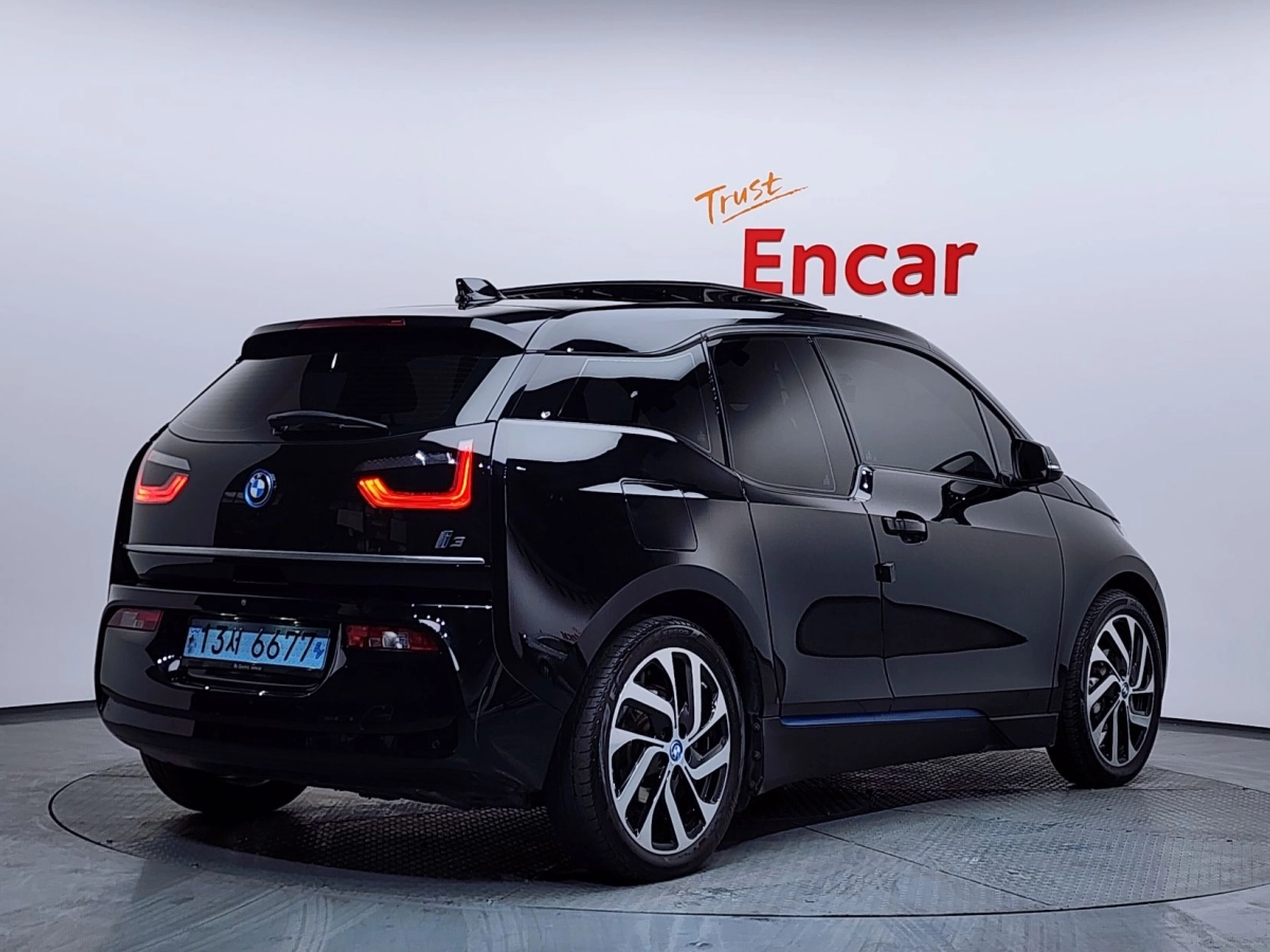 BMW I3