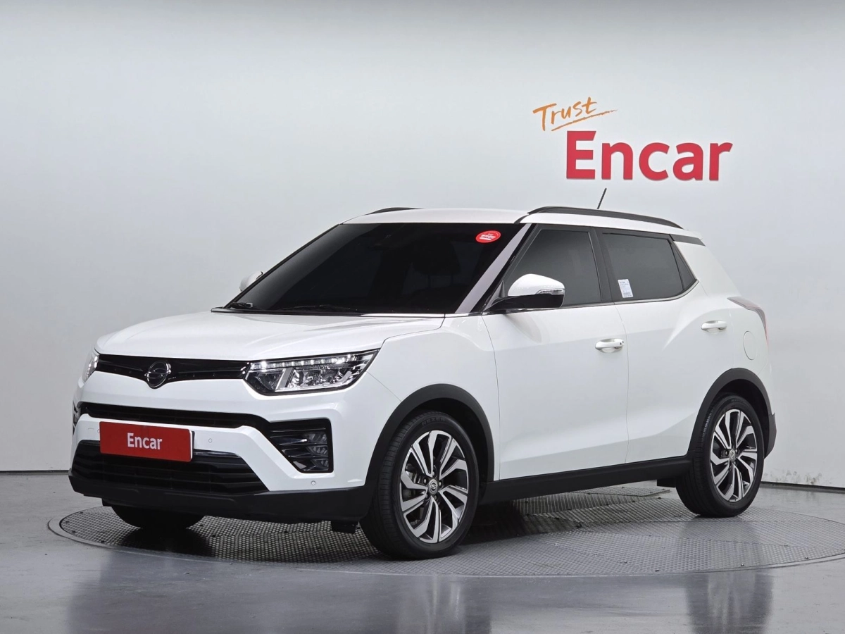 SSANGYONG TIVOLI VERY NEW