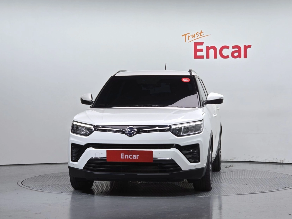 SSANGYONG TIVOLI VERY NEW