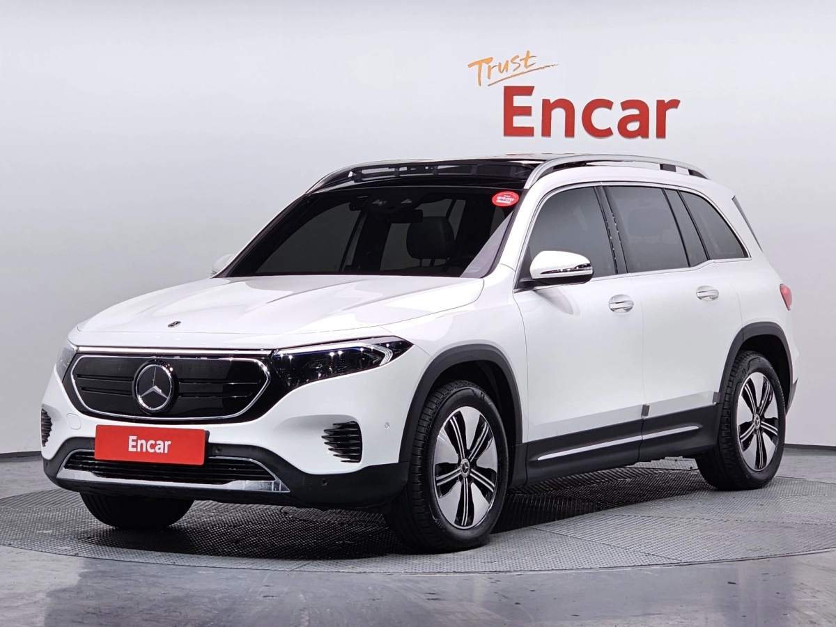 MERCEDES BENZ EQB X243  2024