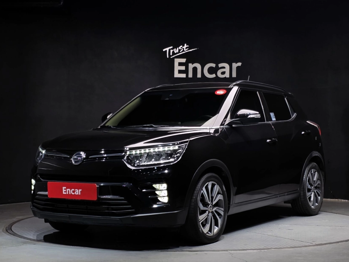 SSANGYONG TIVOLI VERY NEW