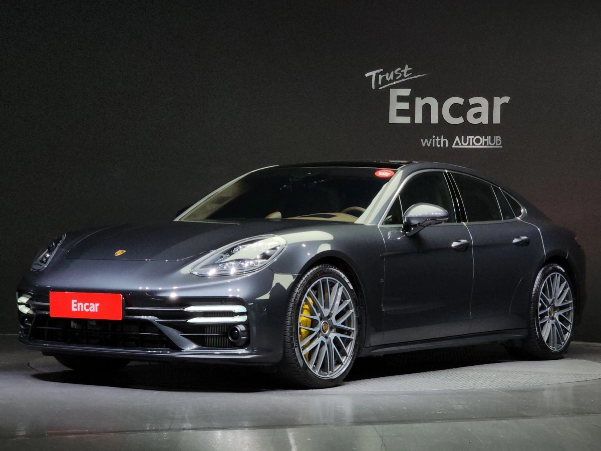 PORSCHE PANAMERA 971  2023