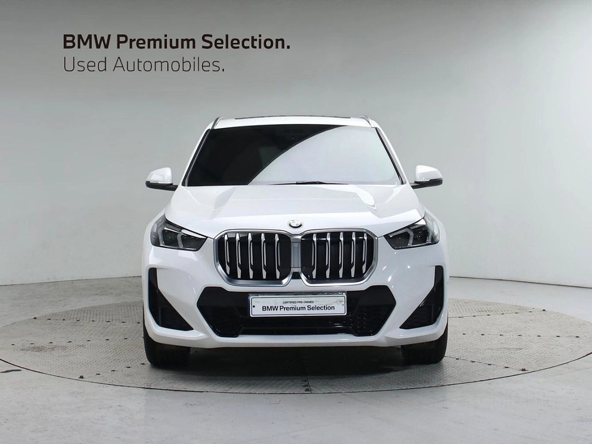 BMW X1 U11