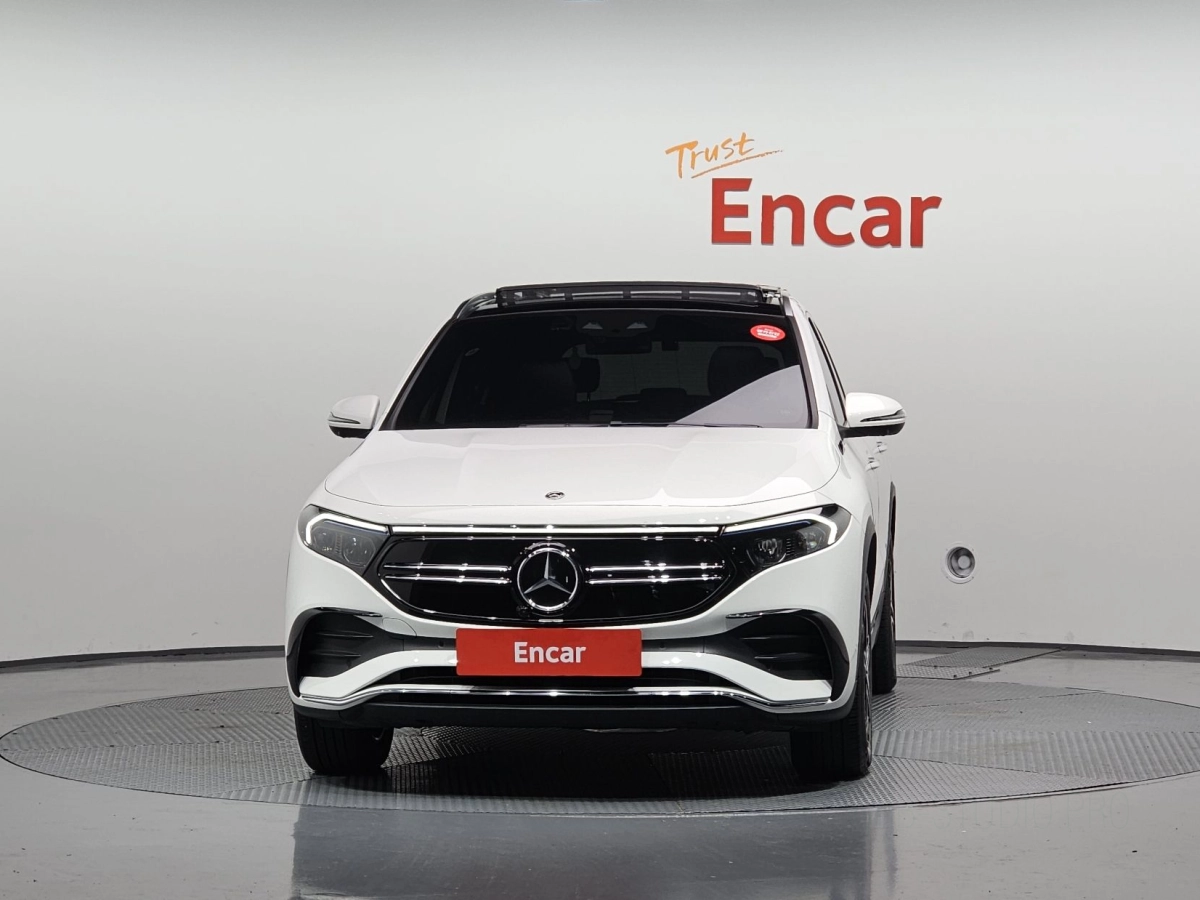 MERCEDES BENZ EQA H243