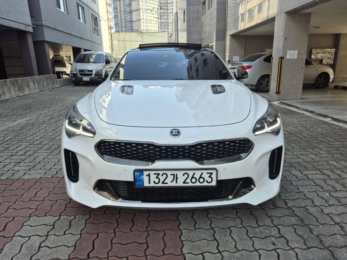 KIA STINGER