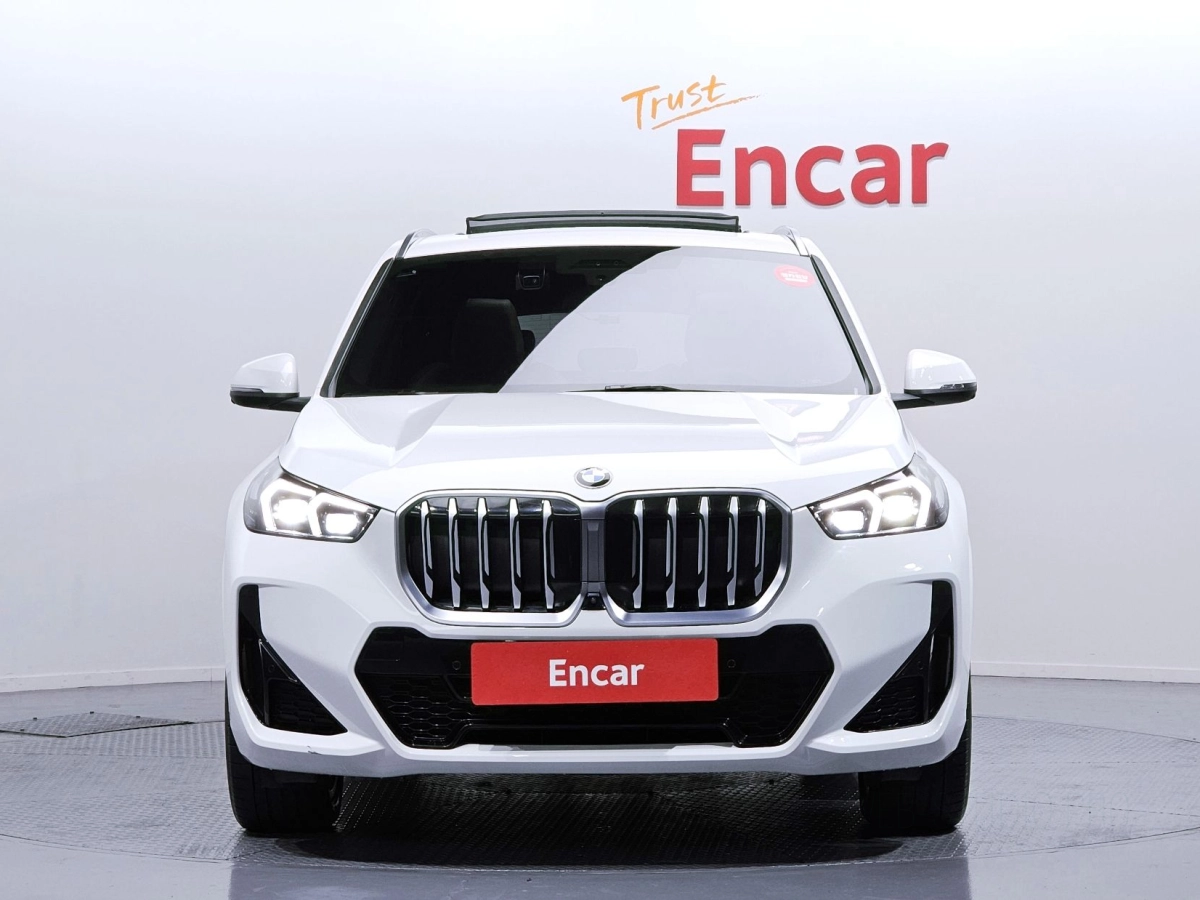 BMW X1 U11