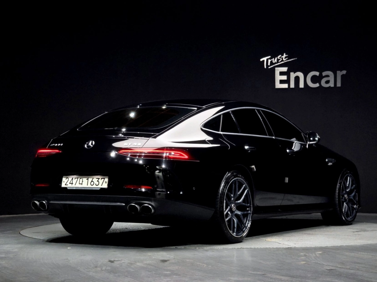 MERCEDES BENZ AMG GT