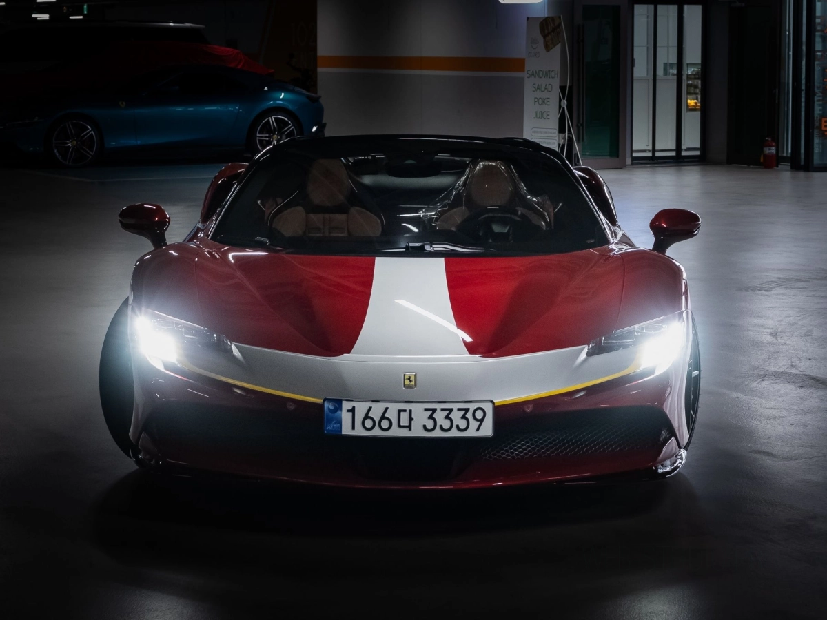 FERRARI SF90 SPIDER