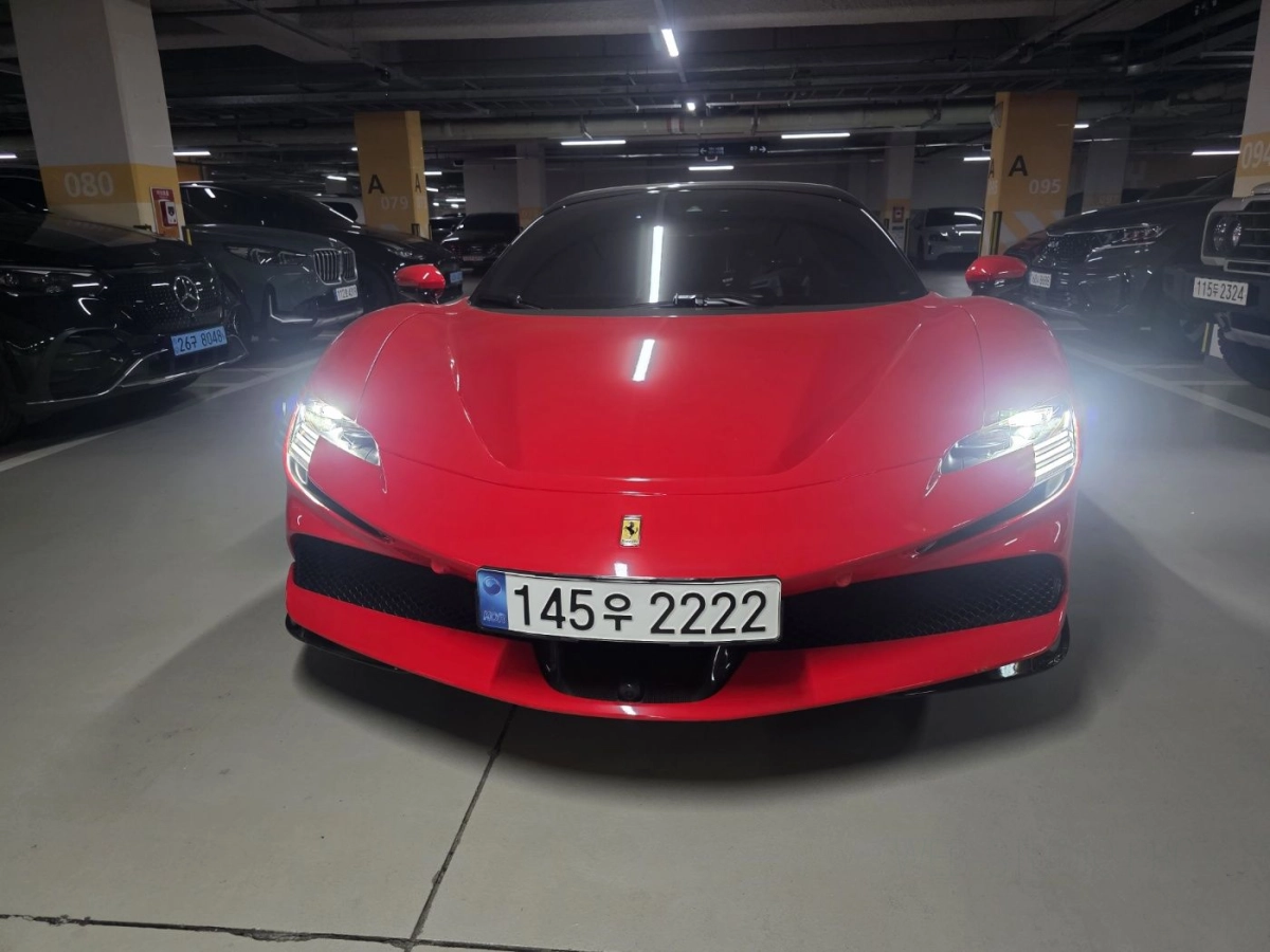 FERRARI SF90 SPIDER