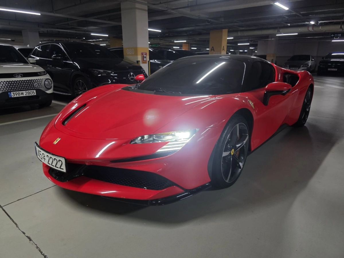 FERRARI SF90 SPIDER