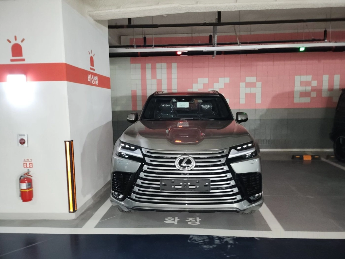 LEXUS LX  2026