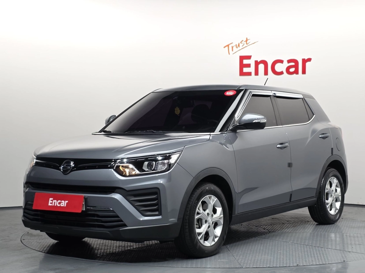 SSANGYONG TIVOLI VERY NEW  2021