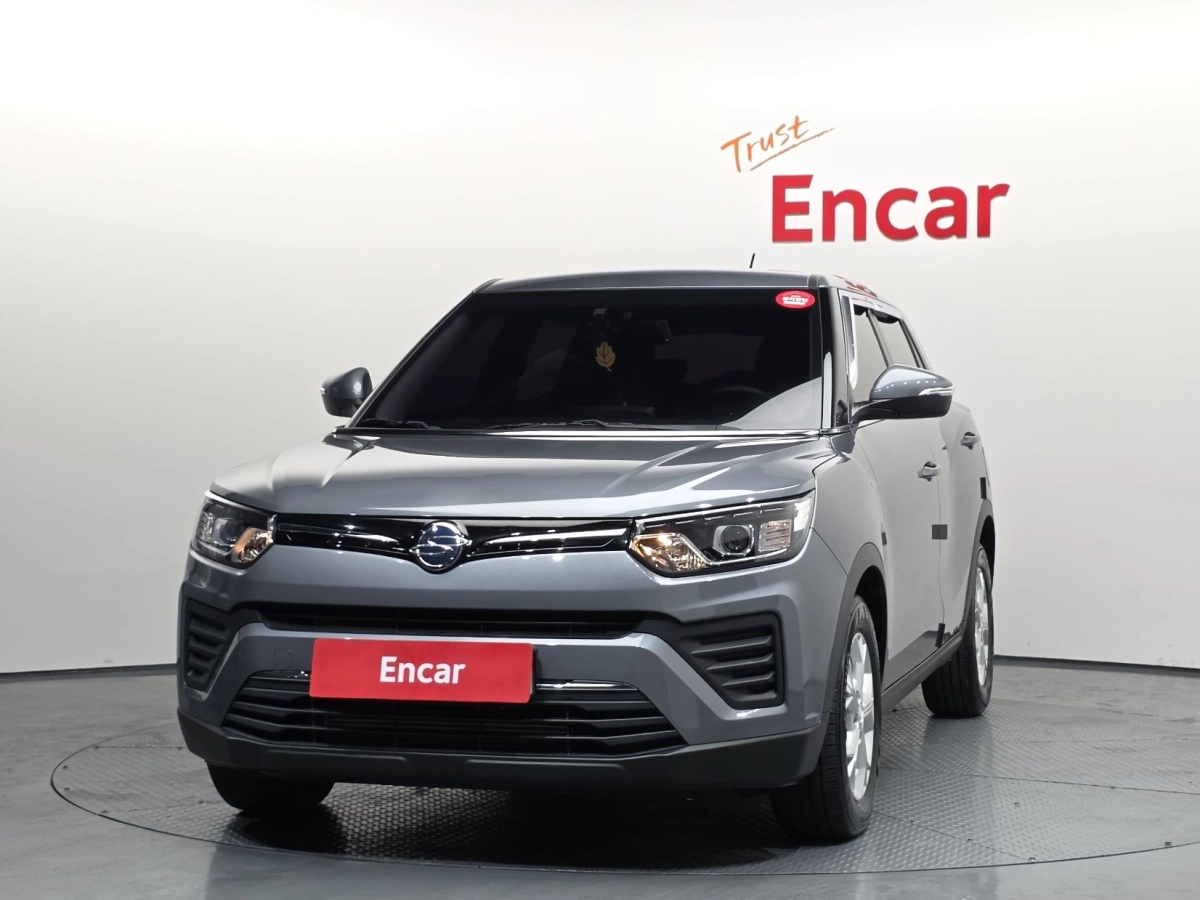 SSANGYONG TIVOLI VERY NEW