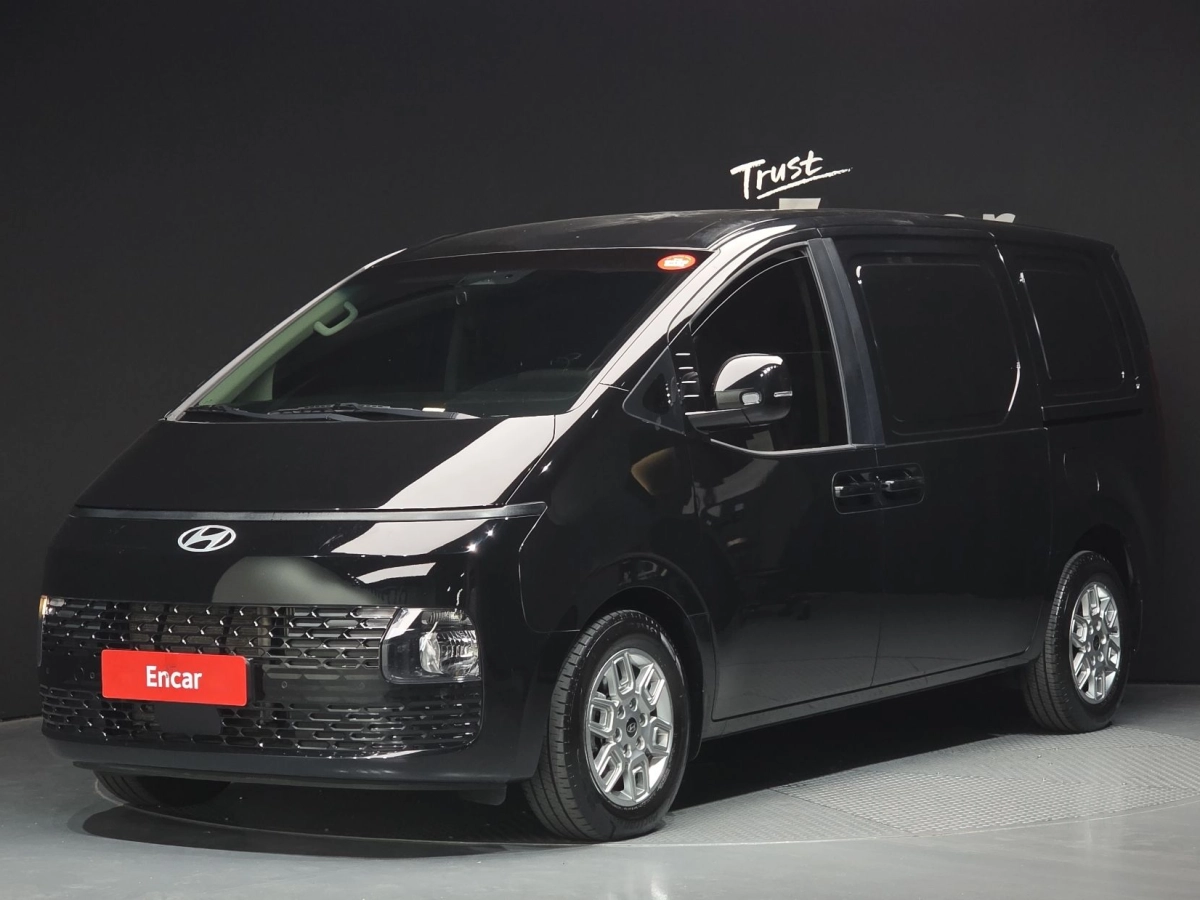 HYUNDAI STARIA  2024