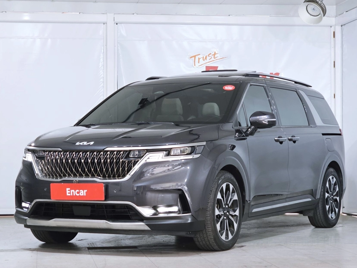 KIA CARNIVAL 2023