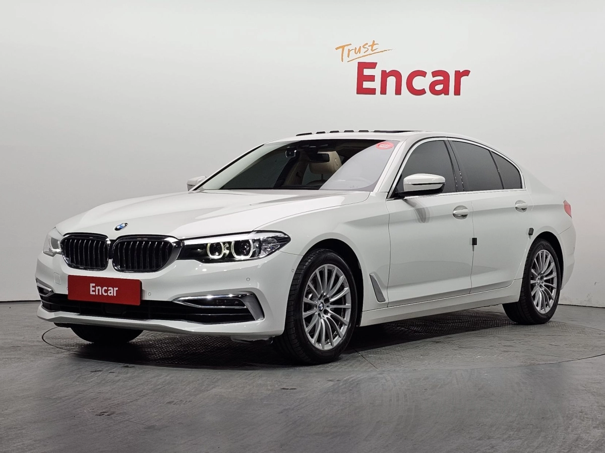 BMW 5-SERIES G30 2019