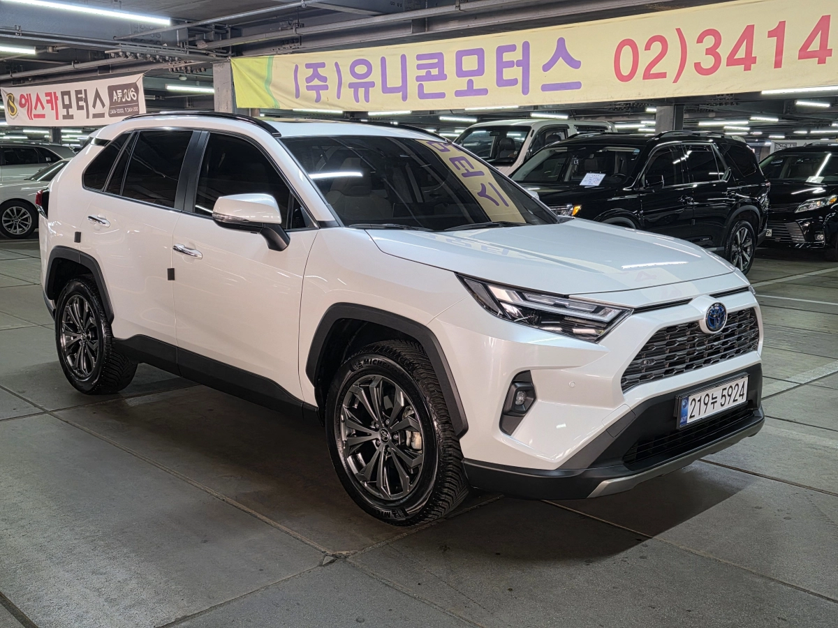 TOYOTA RAV4