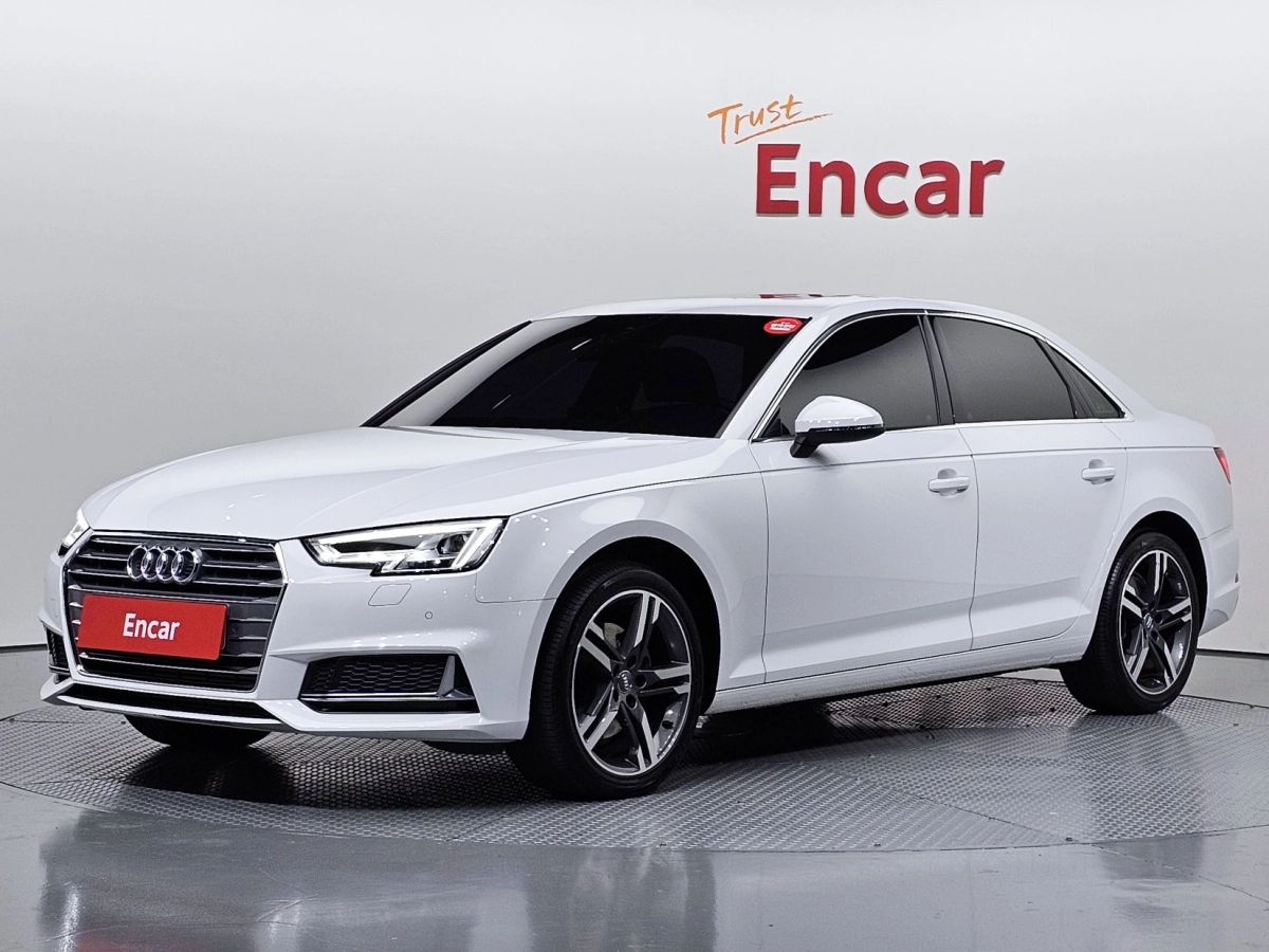 AUDI A4 B9  2019