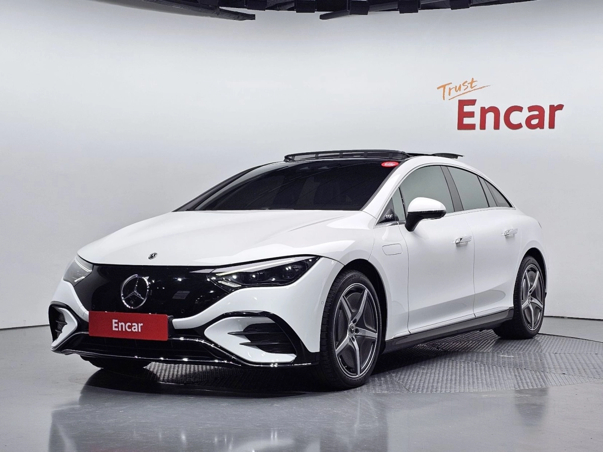MERCEDES BENZ EQE V295  2023