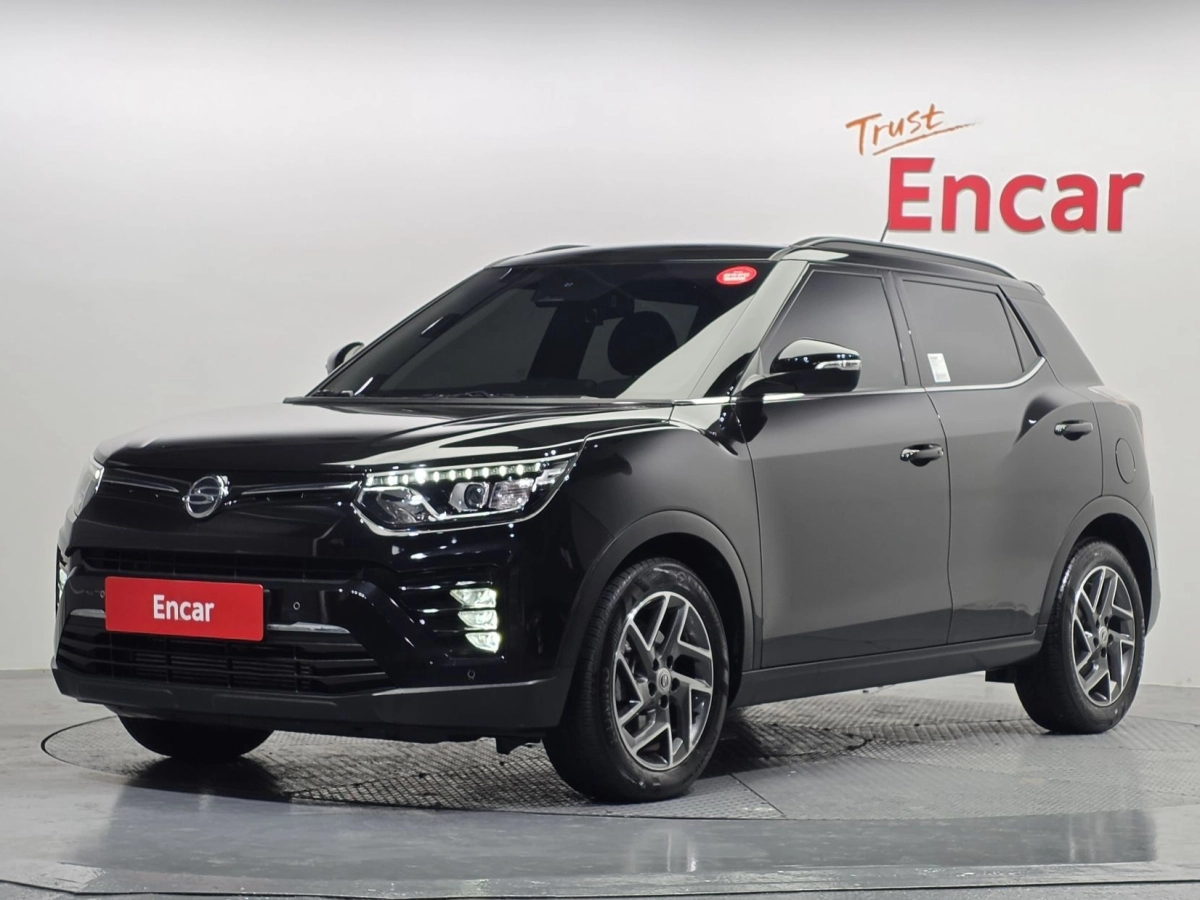 SSANGYONG TIVOLI VERY NEW