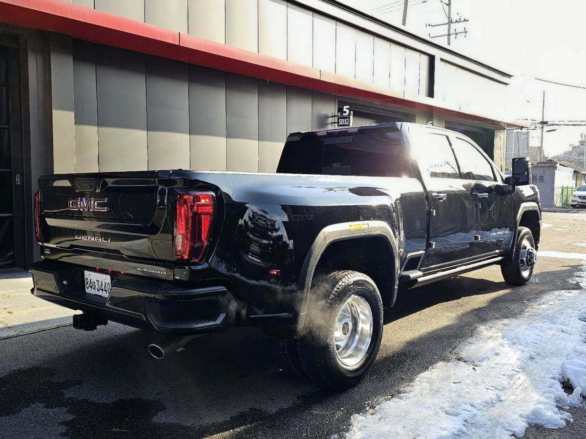 GMC SIERRA