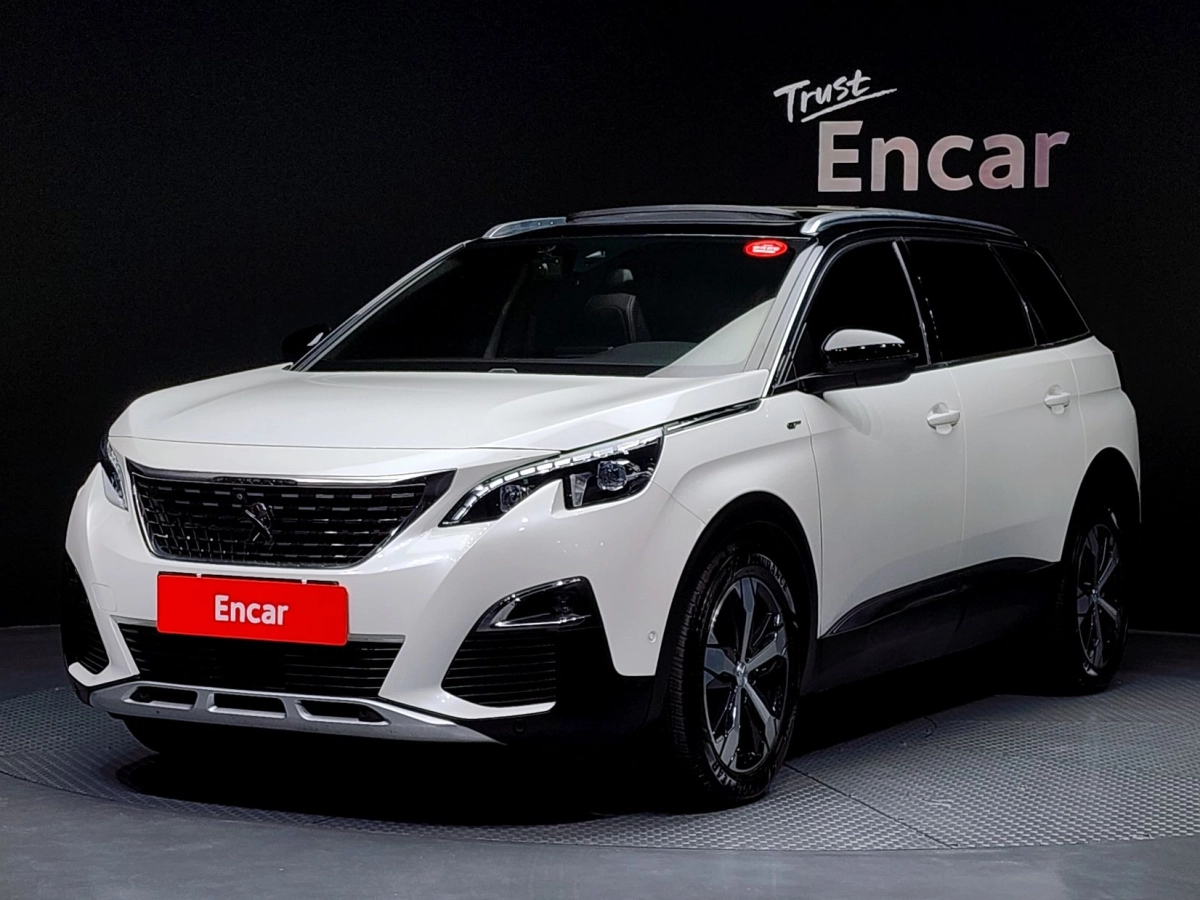 PEUGEOT 5008  2021