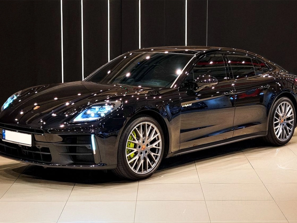 PORSCHE PANAMERA 972