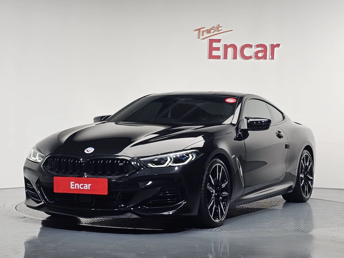 BMW 8-SERIES G15  2022