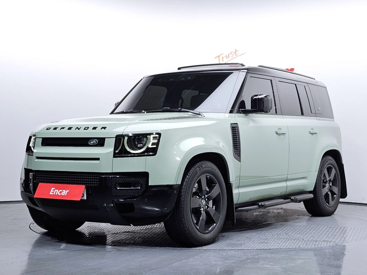 LAND ROVER DEFENDER L663 2023