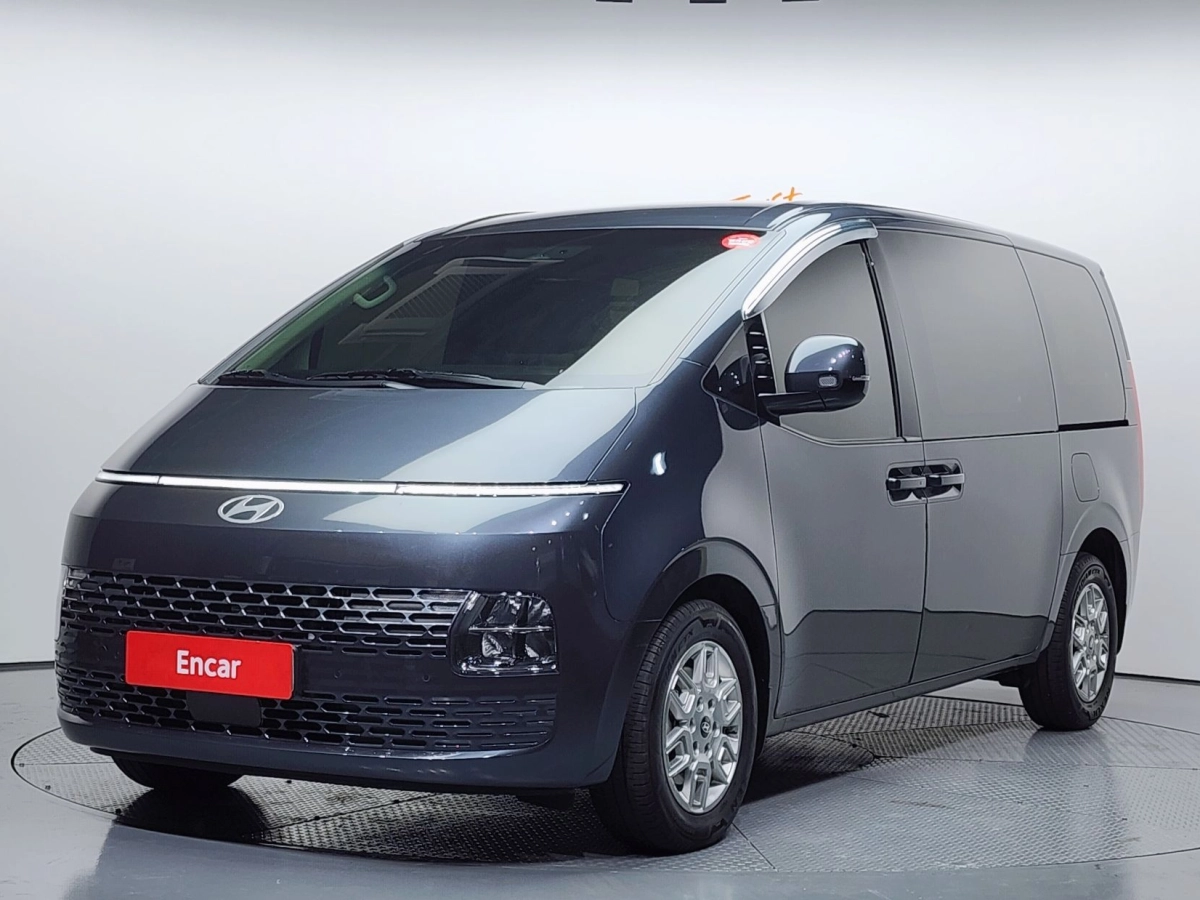 HYUNDAI STARIA 2024