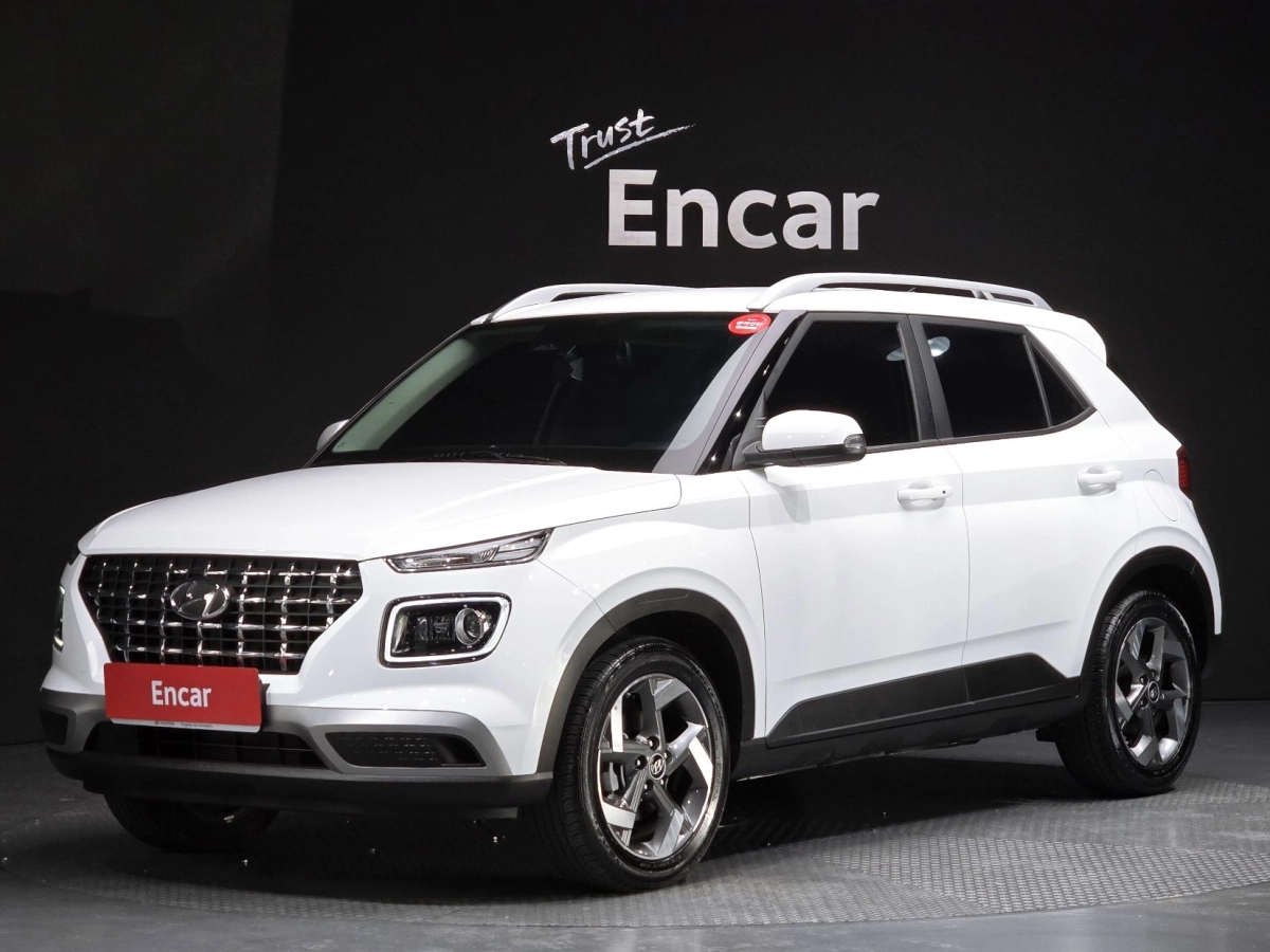 HYUNDAI VENUE  2024