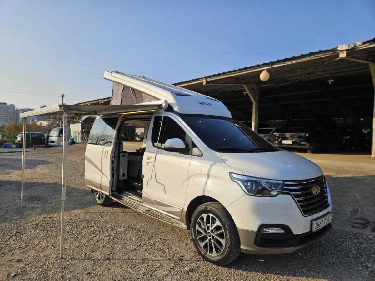 HYUNDAI STAREX GRAND  2021