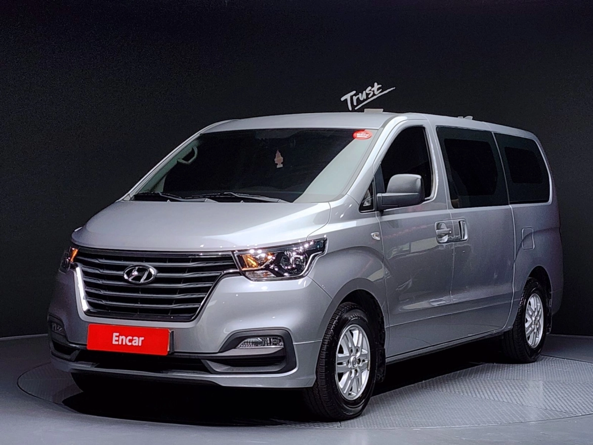 HYUNDAI STAREX GRAND  2021