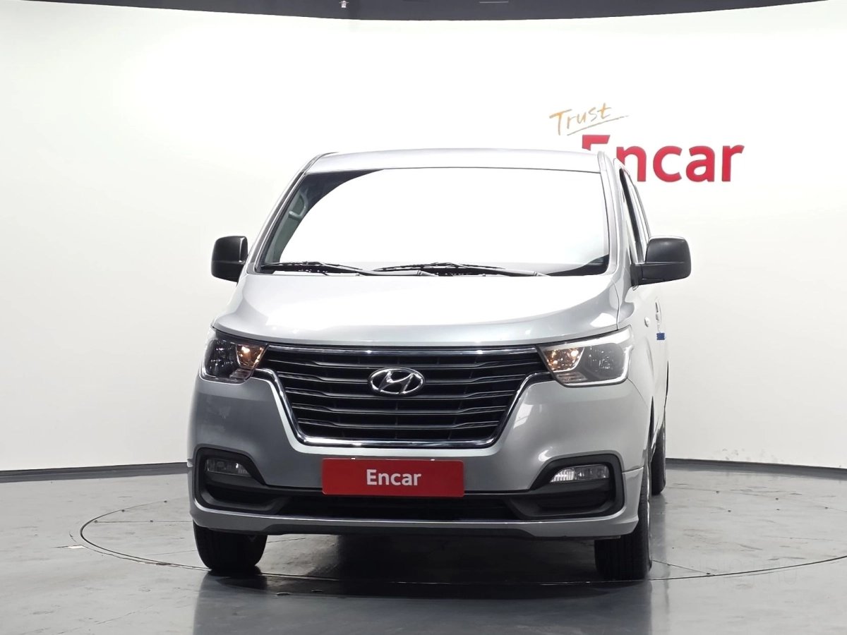 HYUNDAI STAREX GRAND