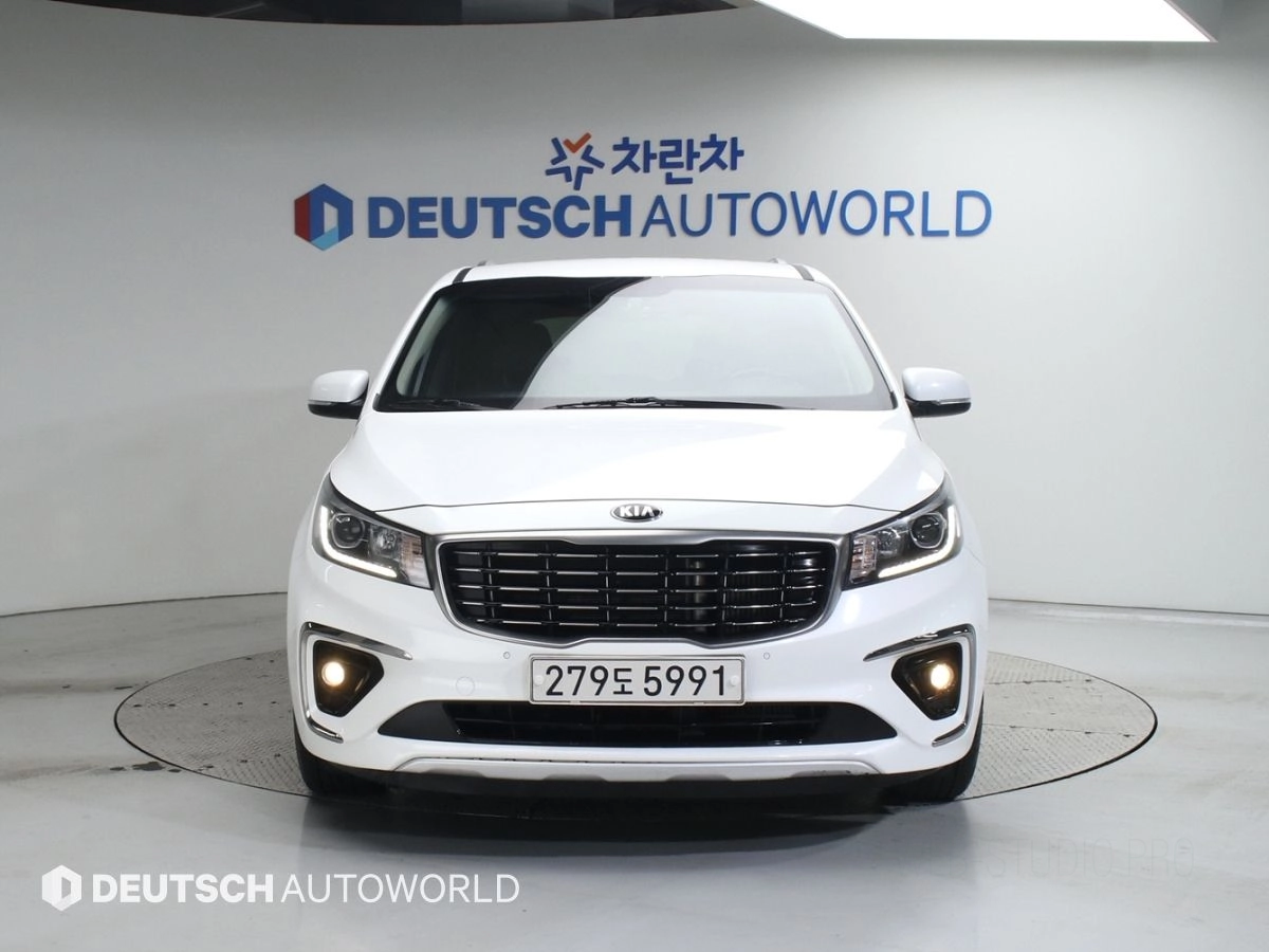 KIA CARNIVAL