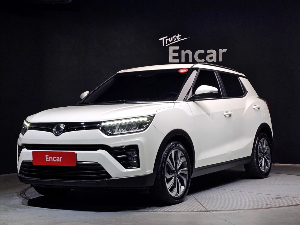 SSANGYONG TIVOLI VERY NEW  2019