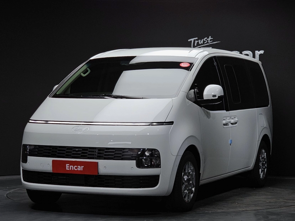 HYUNDAI STARIA 2026