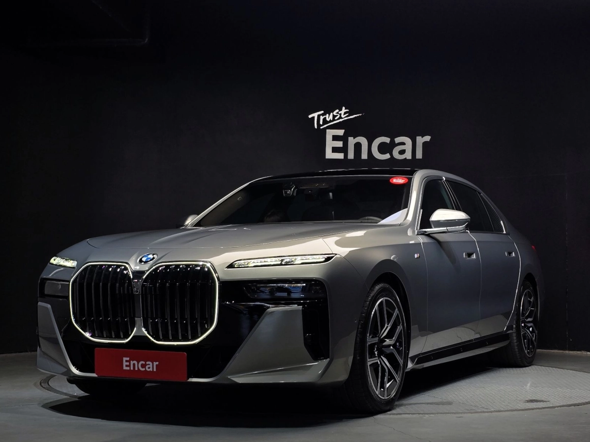 BMW 7-SERIES G70 2023