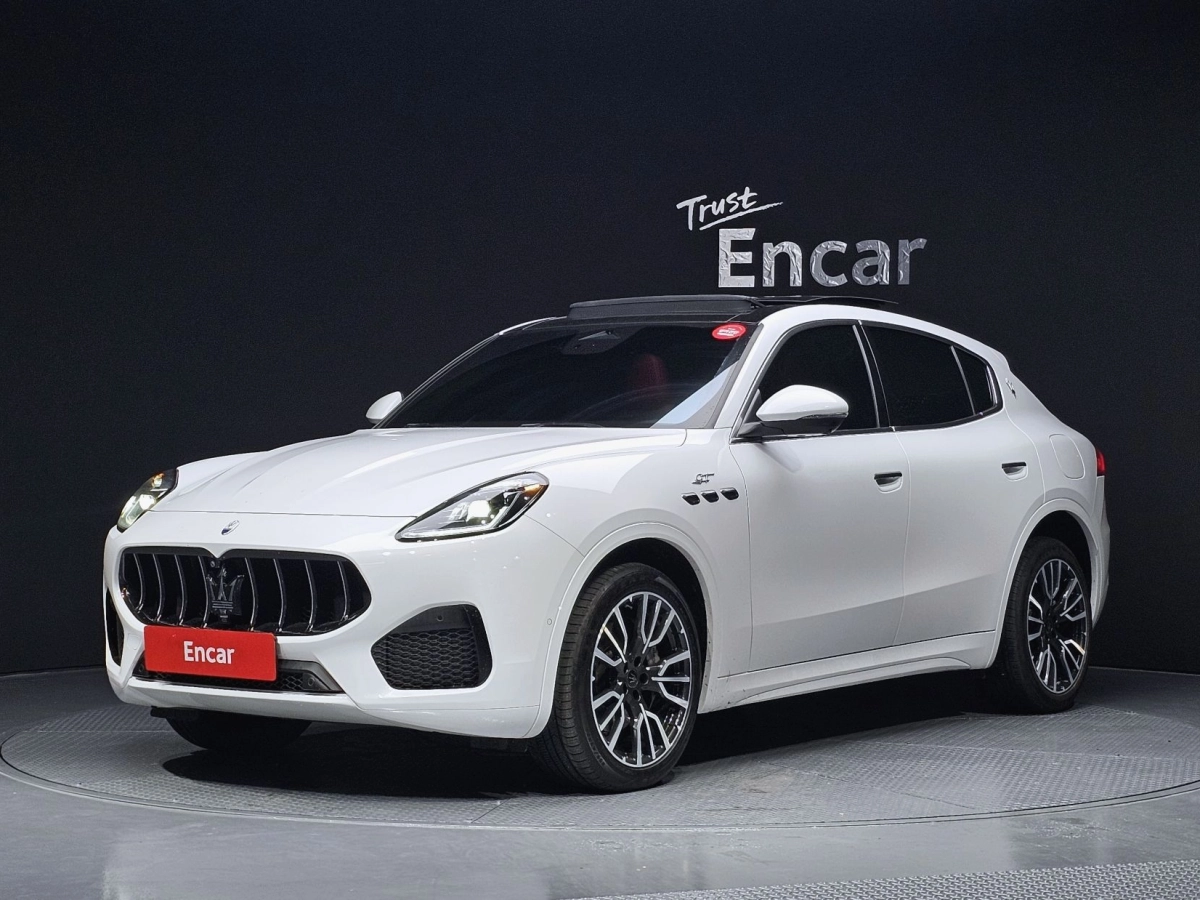 MASERATI GRECALE  2023