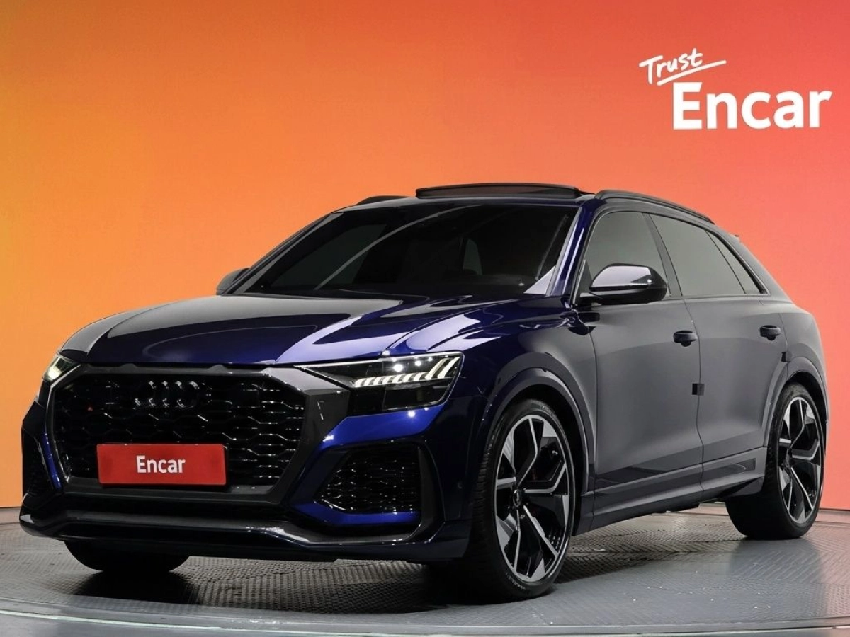 AUDI RSQ8 4M  2021
