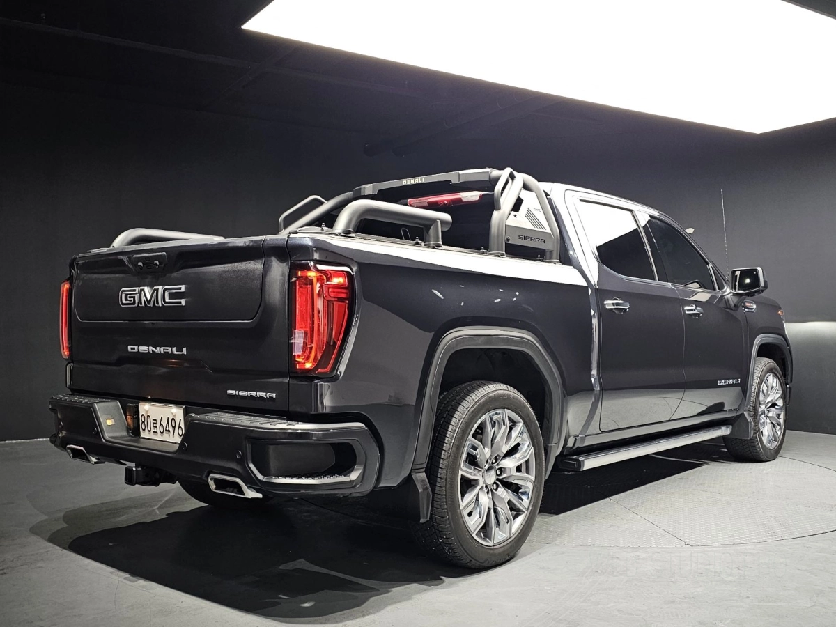 GMC SIERRA