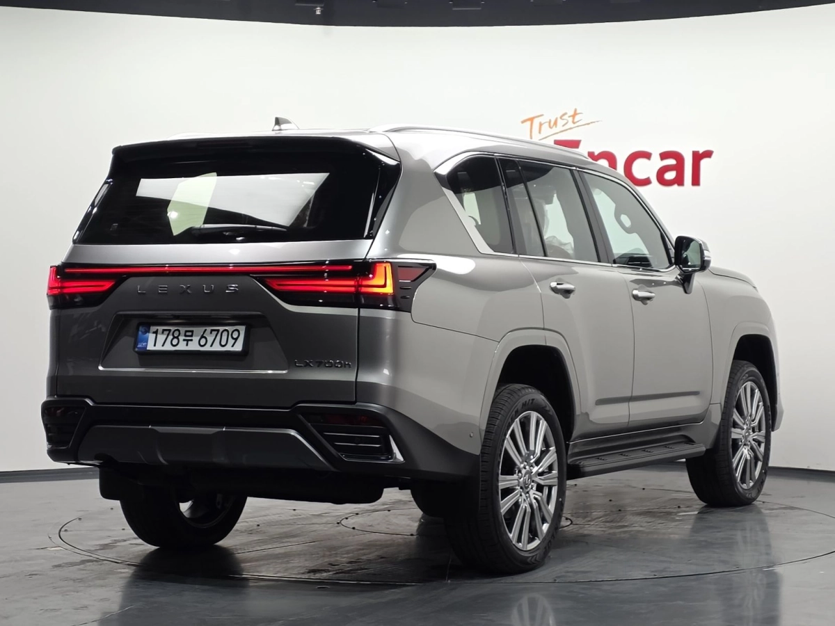 LEXUS LX