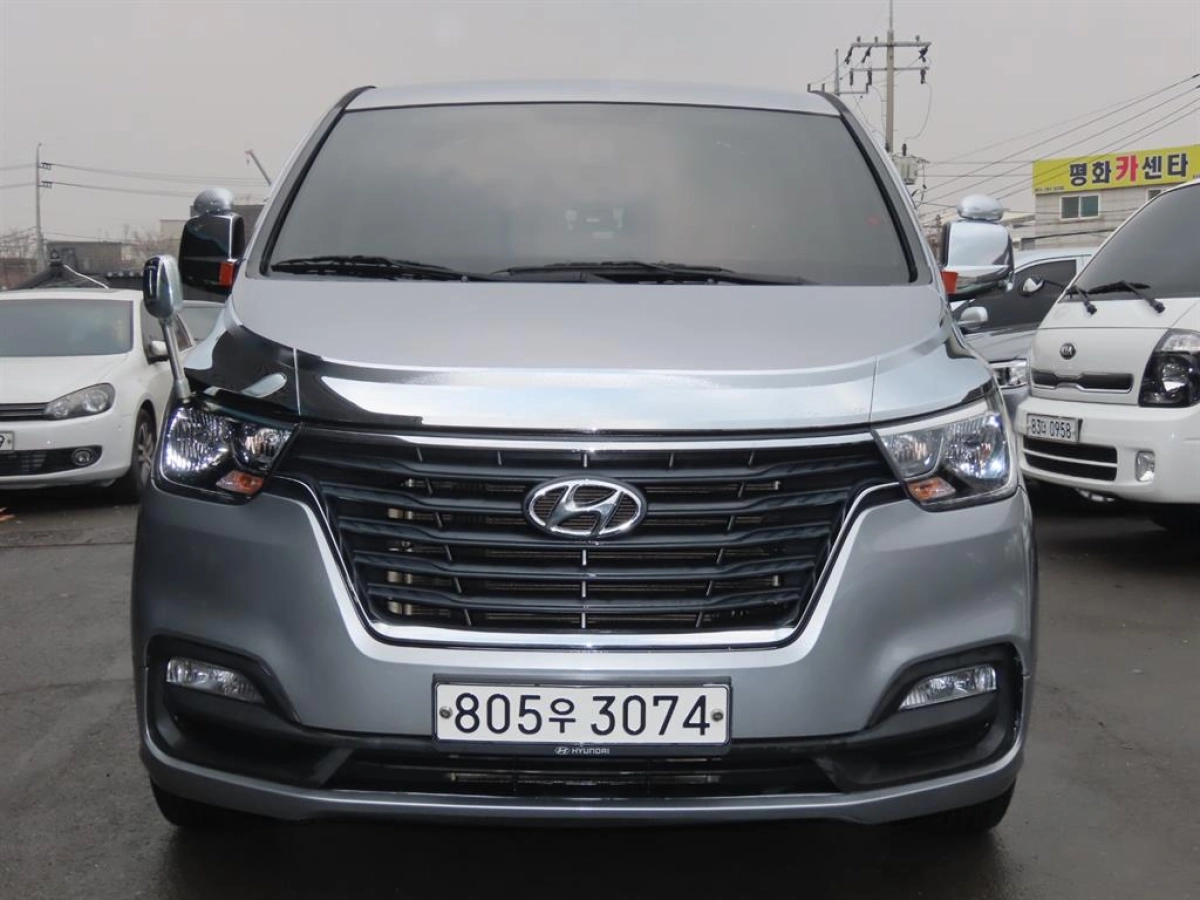 HYUNDAI STAREX GRAND